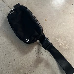 Lululemon Belt Bag 1L - Extended Strap